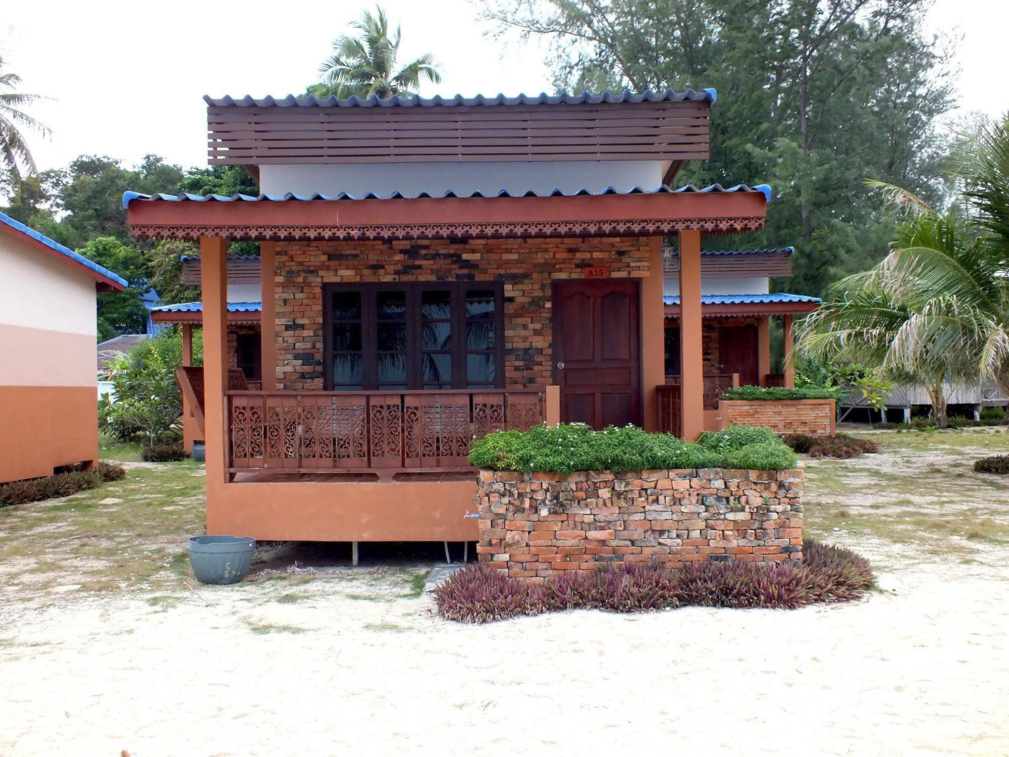 Andaman Beach Resort Lipe Exterior foto