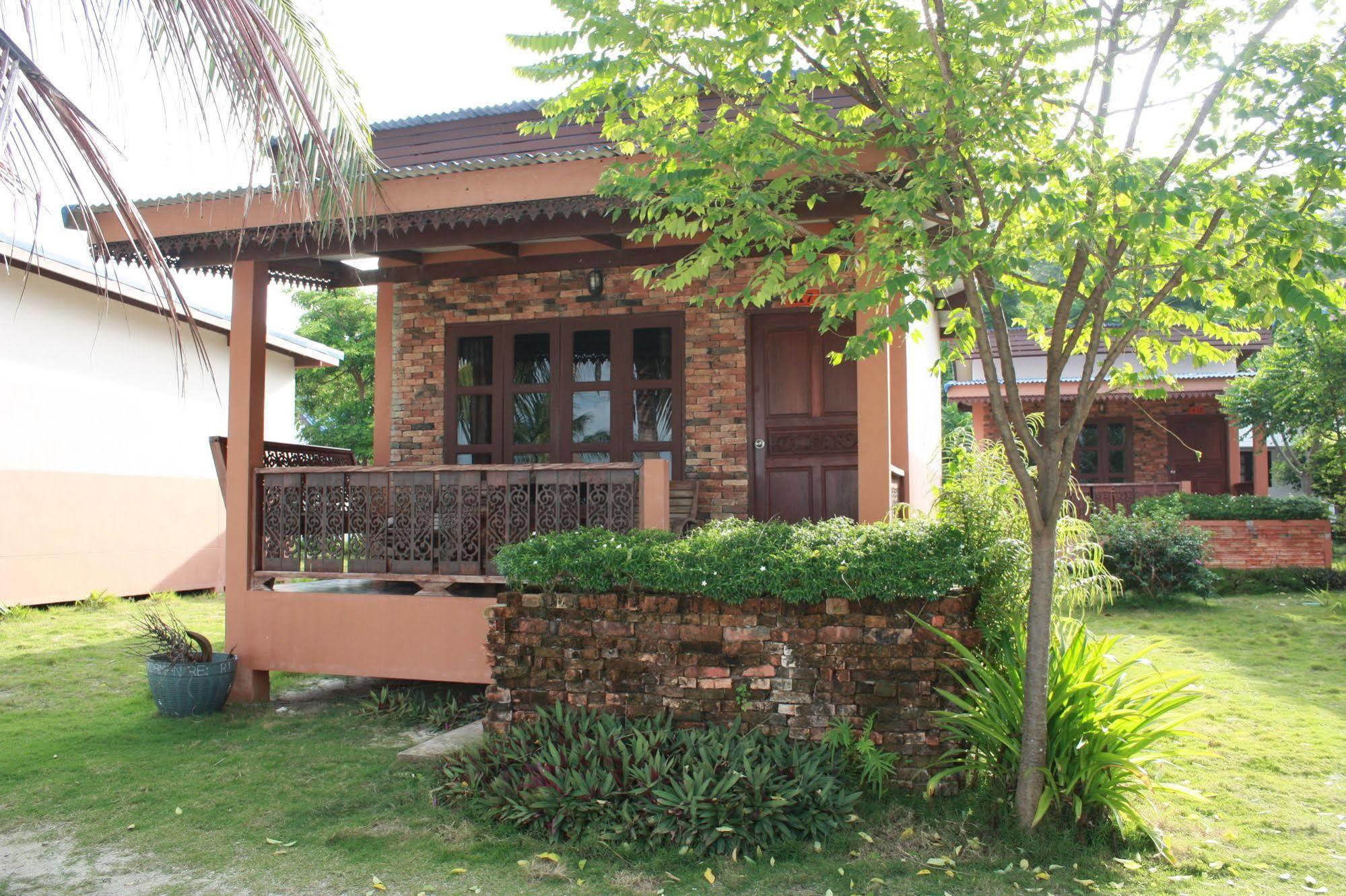 Andaman Beach Resort Lipe Exterior foto